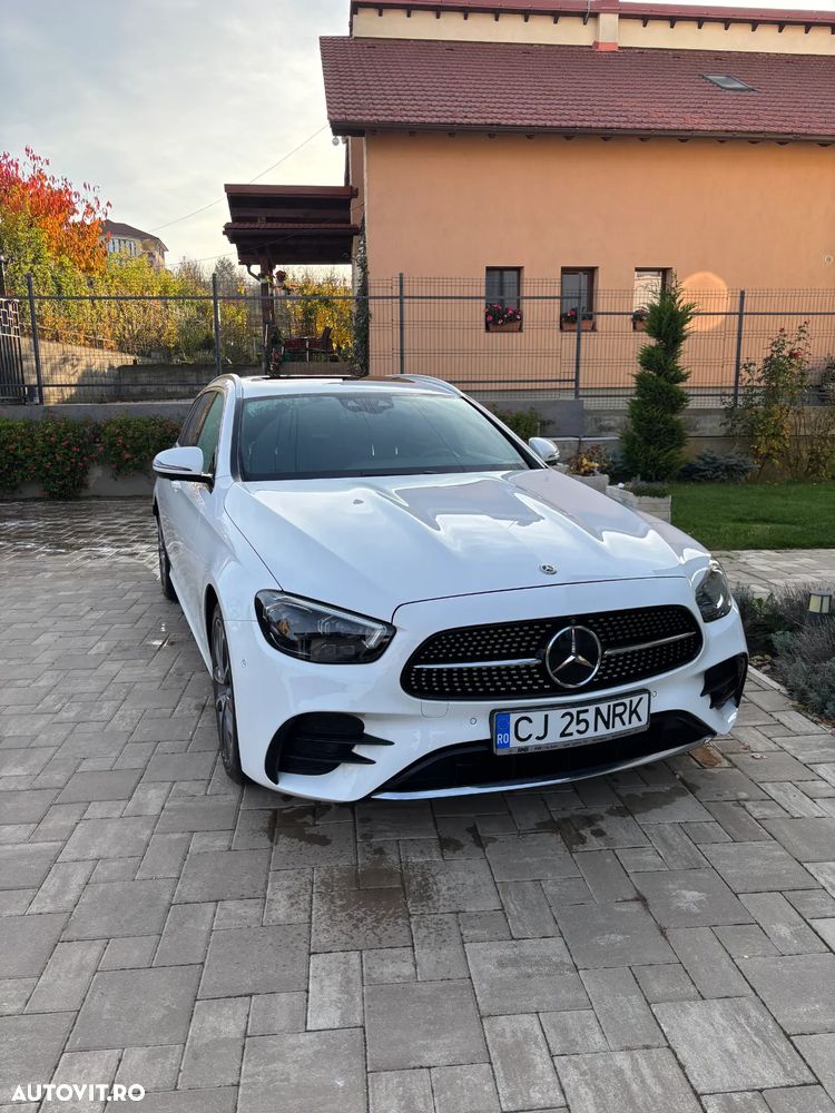 Mercedes-Benz E 220 d 4Matic T 9G-TRONIC AMG Line - 1