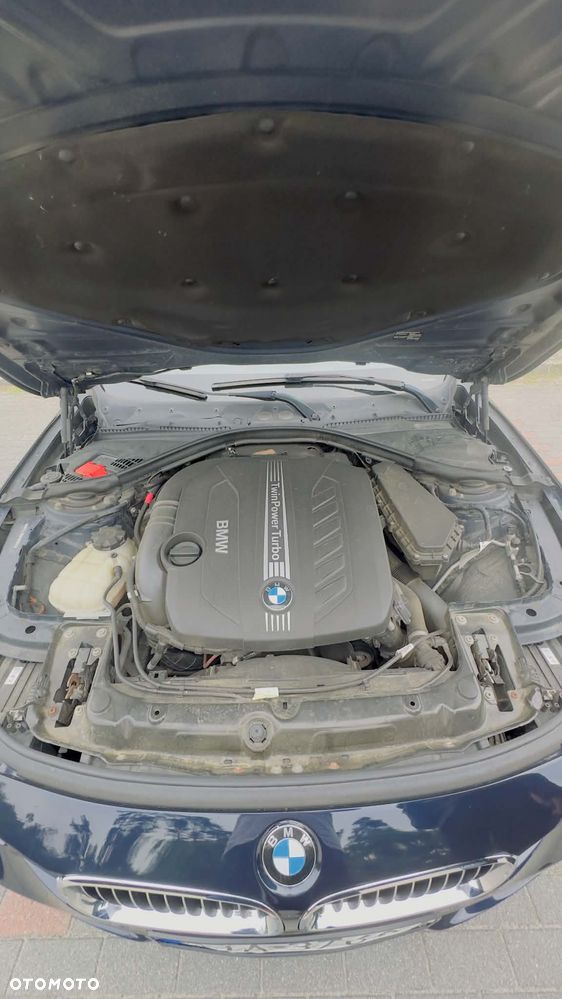 BMW Seria 3 330d xDrive Edition Luxury Line Purity - 23