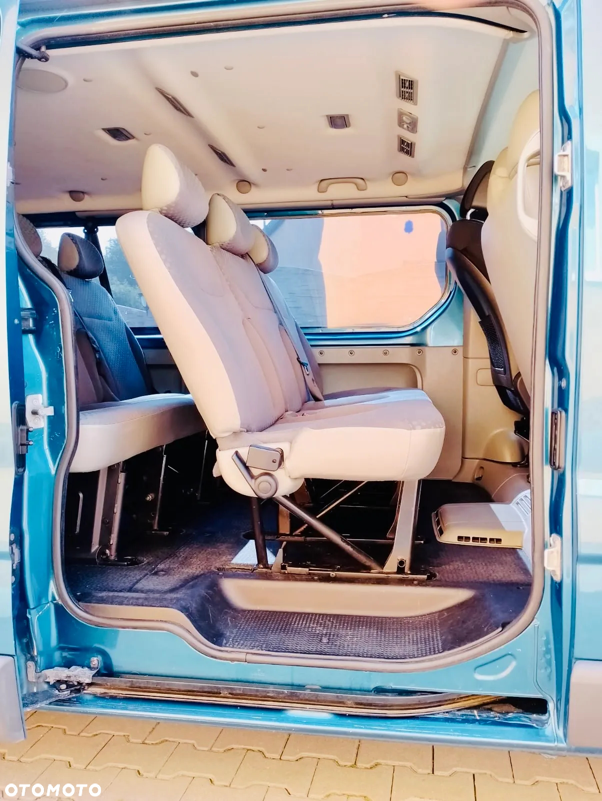 Renault Trafic 2.0 dCi 115 Passenger L2H1 Expression - 10