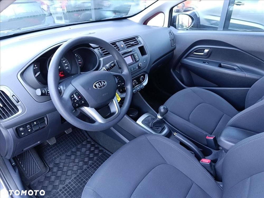 Kia Rio 1.2 M - 9