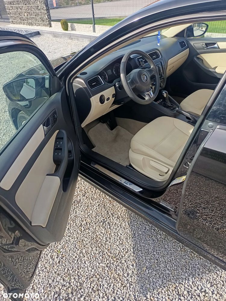 Volkswagen Jetta 2.5 SE - 12