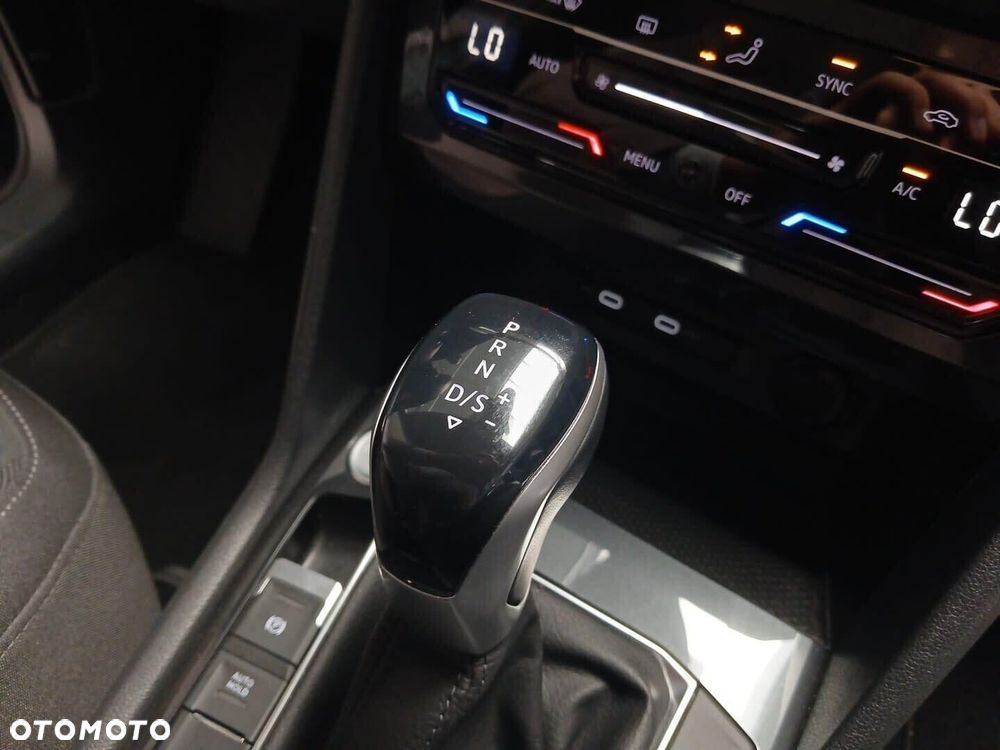 Volkswagen Tiguan - 15