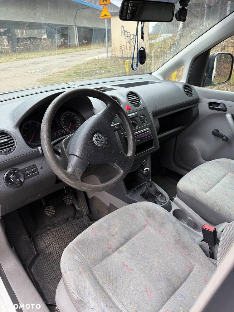 Volkswagen Caddy - 10