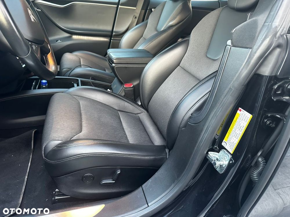 Tesla Model S 75 D - 4