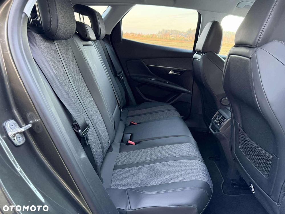 Peugeot 3008 1.6 BlueHDi Allure S&S - 17