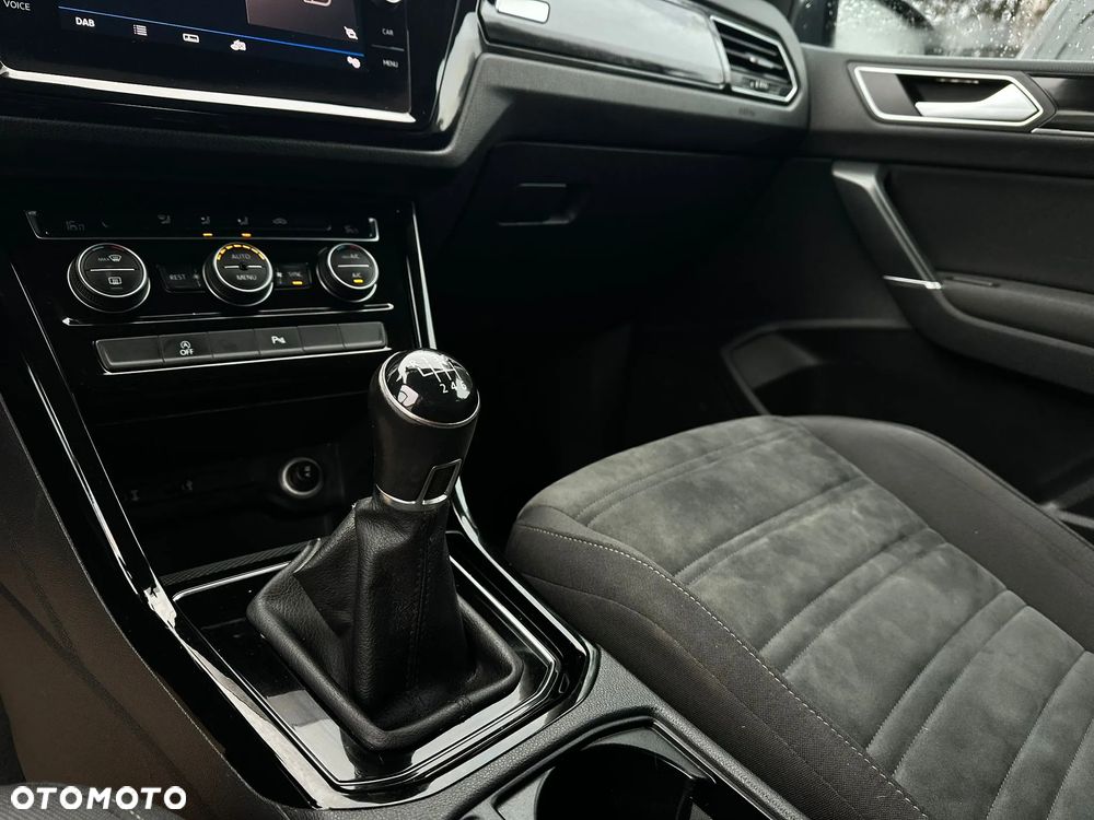 Volkswagen Touran 1.6 TDI SCR (BlueMotion Technology) SOUND - 14