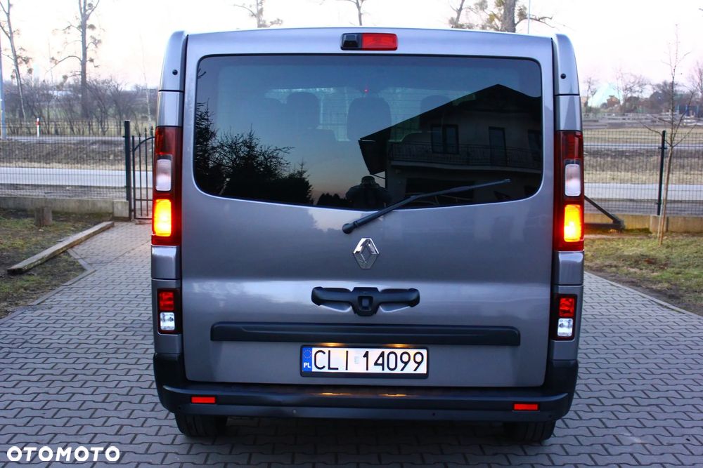 Renault Trafic 2.0 dCi - 17
