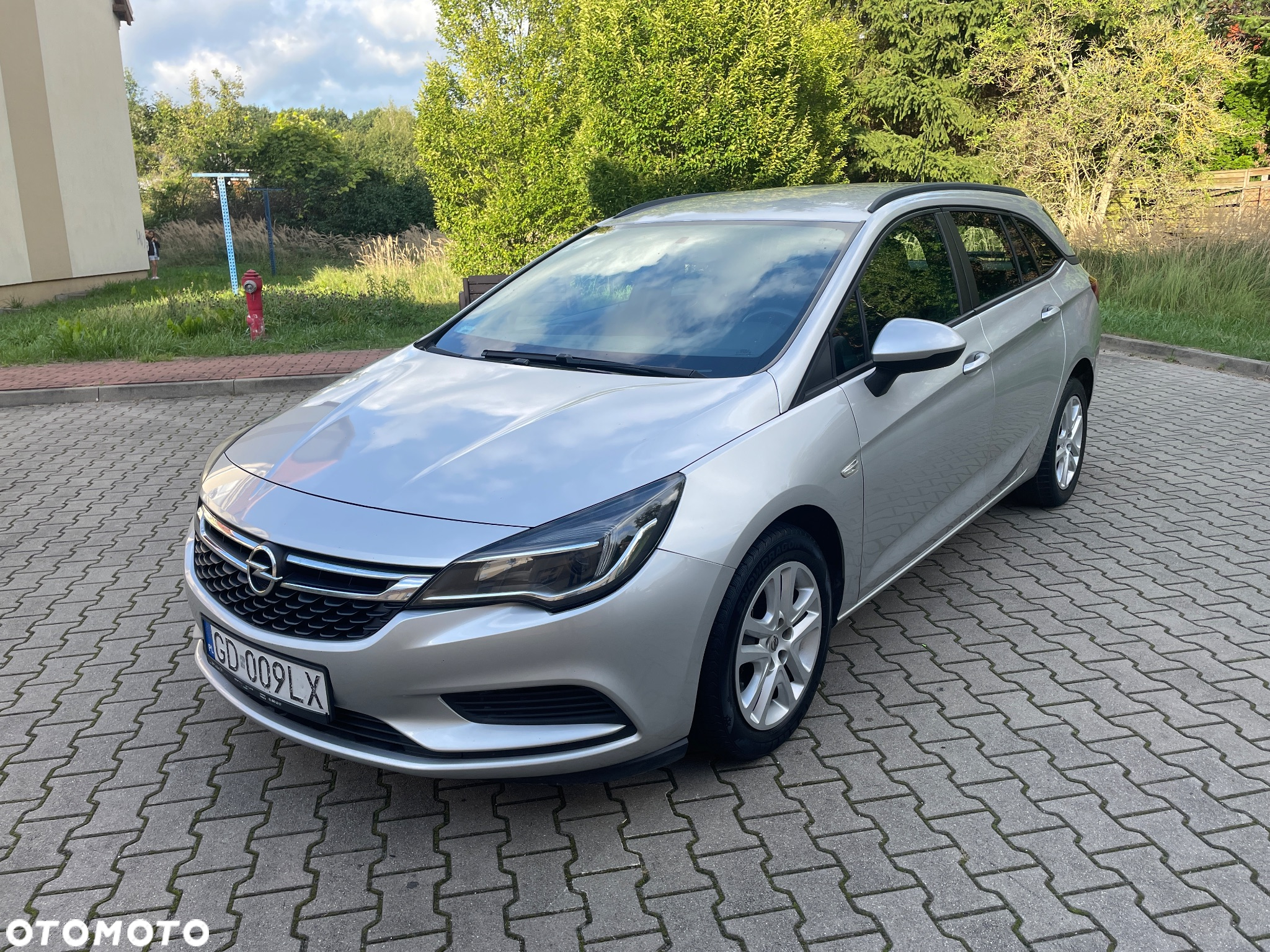 Opel Astra V 1.6 CDTI Enjoy S&S - 2