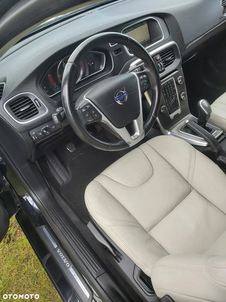 Volvo V40 D2 Summum - 21