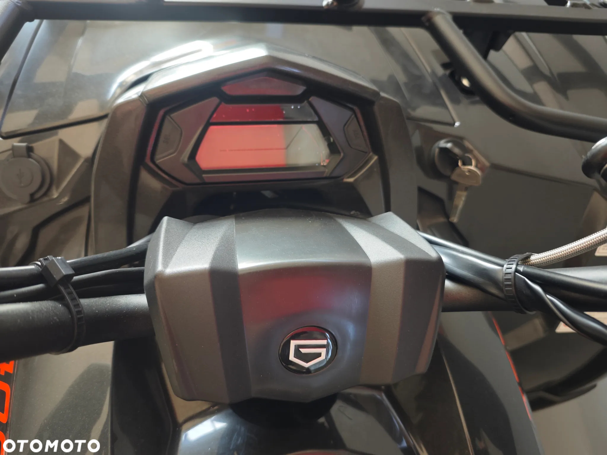 CFMoto CForce - 16