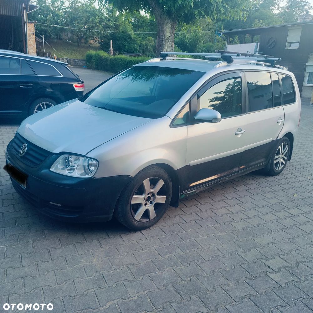 Volkswagen Touran 2.0 TDI DPF Highline - 2
