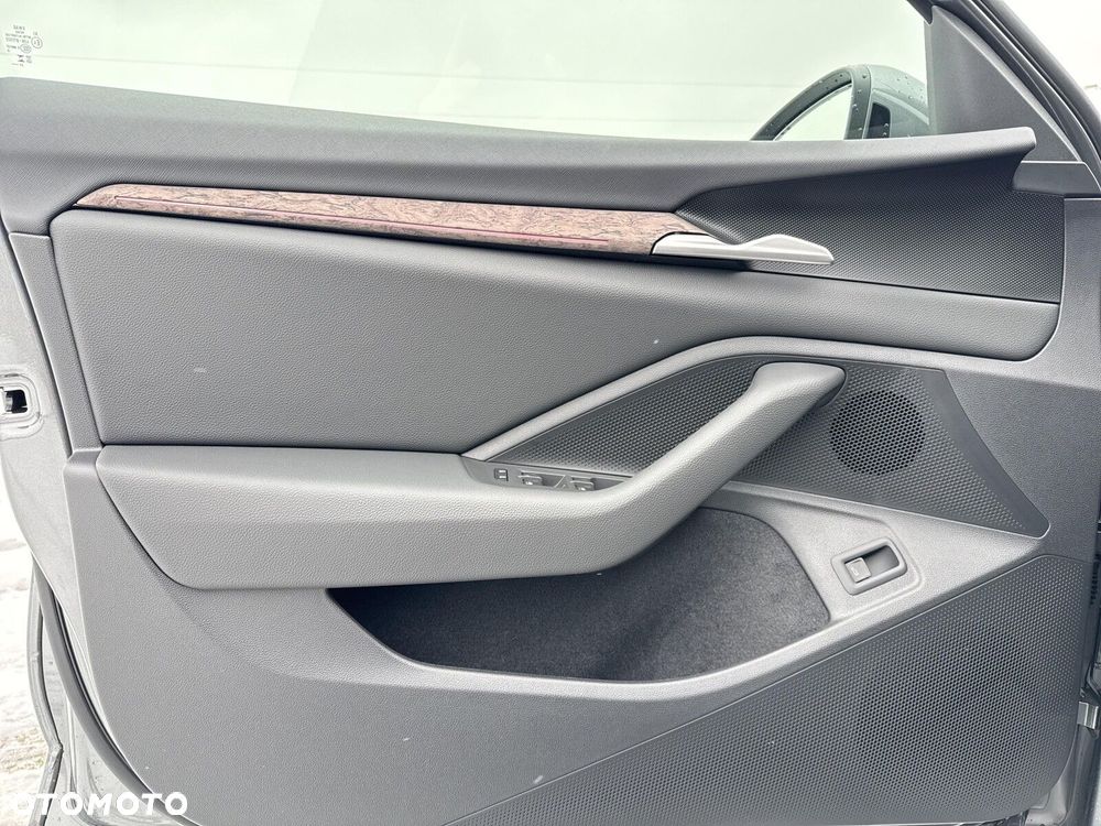 Skoda Superb 2.0 TDI SCR 4x4 L&K DSG - 10