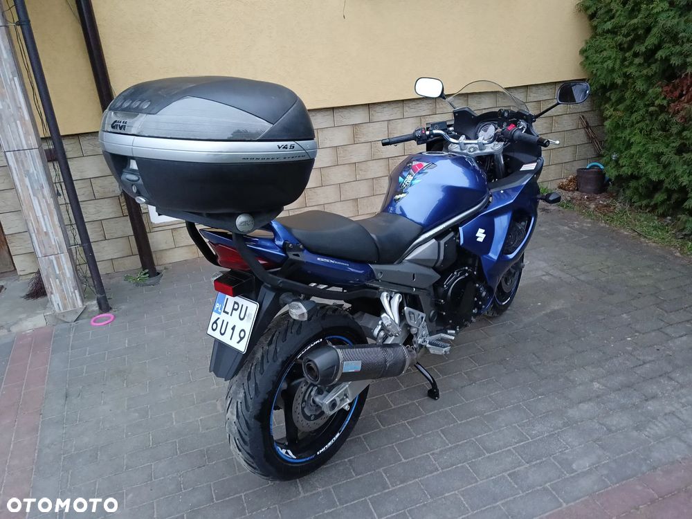 Suzuki GSX - 4