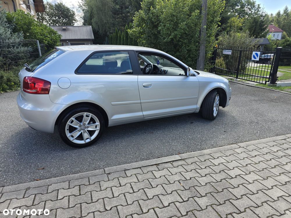 Audi A3 3-drzwiowe 1.6 Ambiente - 16