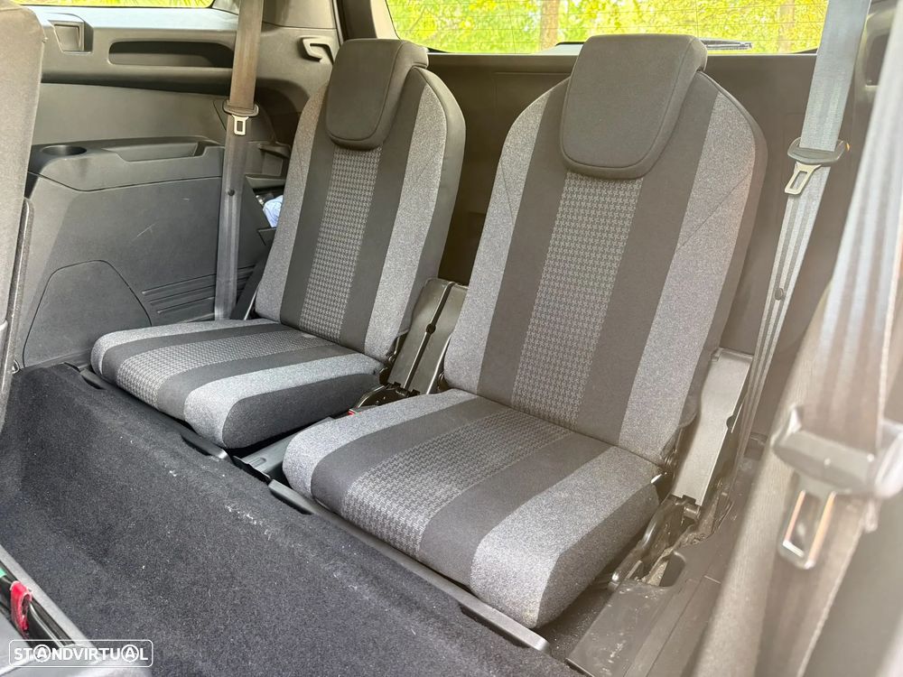 Peugeot 5008 BlueHDI 130 EAT8 Active Pack - 17