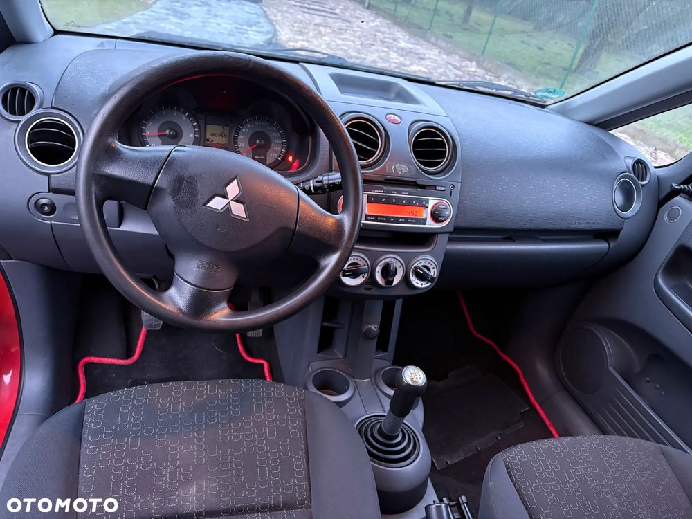 Mitsubishi Colt 1.1 - 8