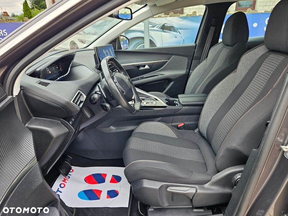 Peugeot 3008 1.2 PureTech Road Trip S&S EAT8 - 20