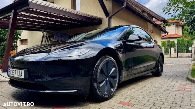 Tesla Model 3 Standard - 1
