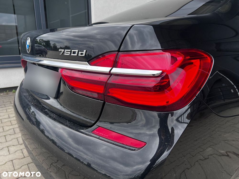 BMW Seria 7 750Ld xDrive - 11