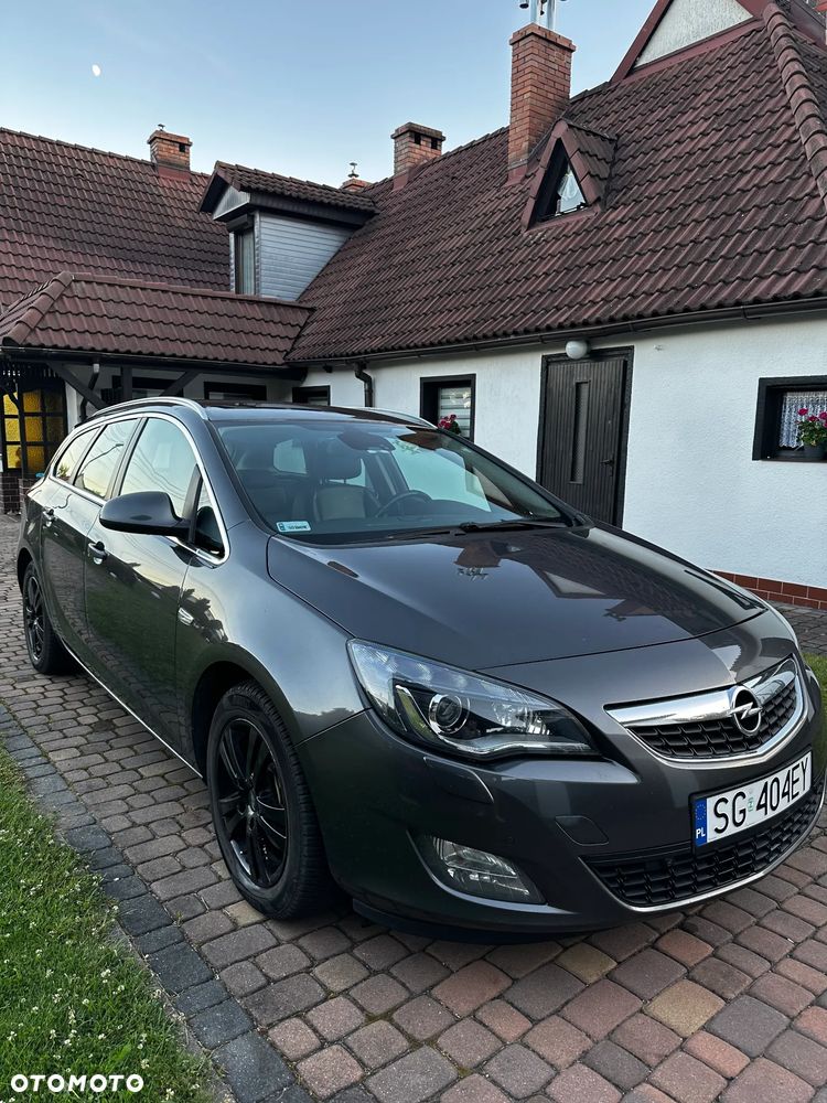 Opel Astra 1.6 T Cosmo - 1