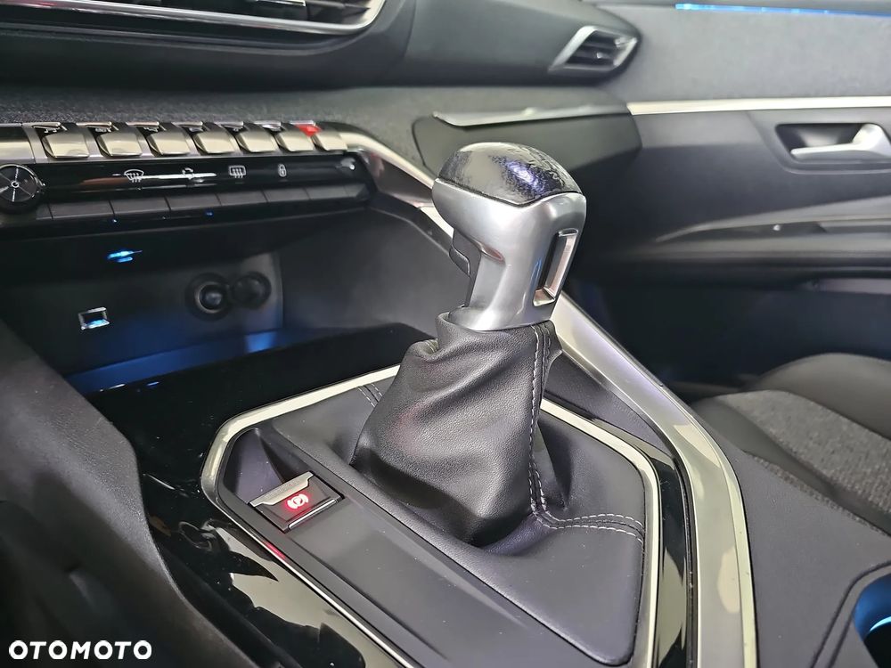 Peugeot 3008 1.5 BlueHDi GT S&S - 23