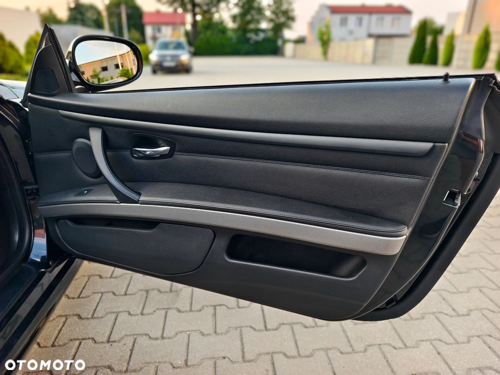 BMW Seria 3 320d M Sport Edition - 16