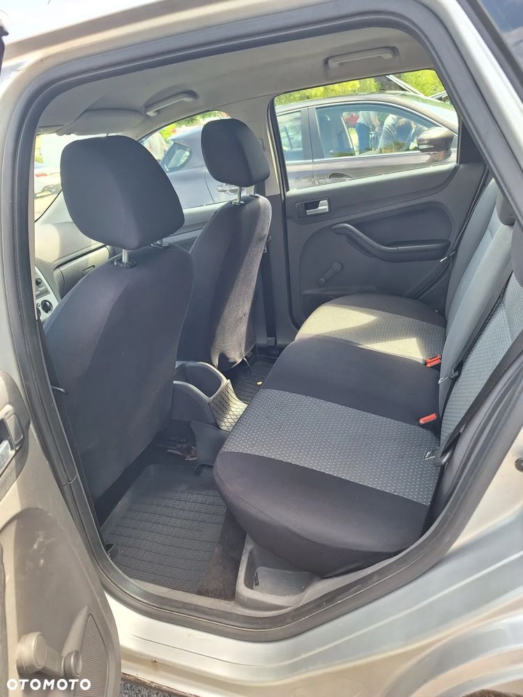 Ford Focus 1.6 TDCi Ambiente - 3