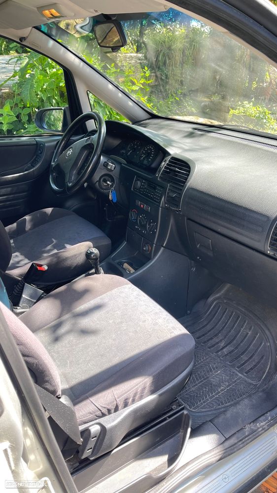 Opel Zafira 1.6 - 3