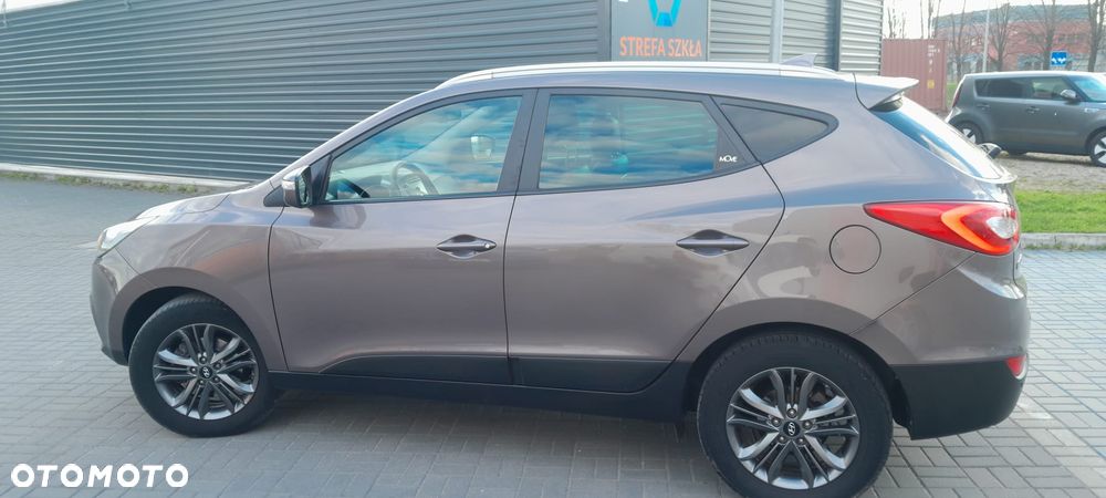 Hyundai ix35 1.7 CRDi 2WD blue Finale Gold - 9