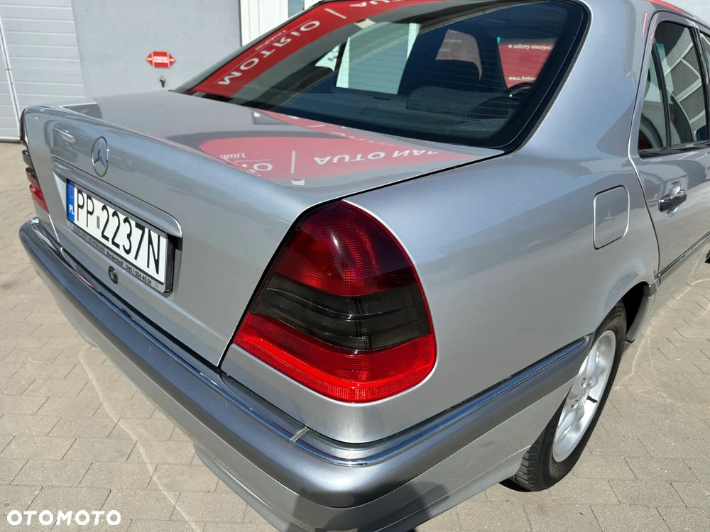 Mercedes-Benz Klasa C - 16