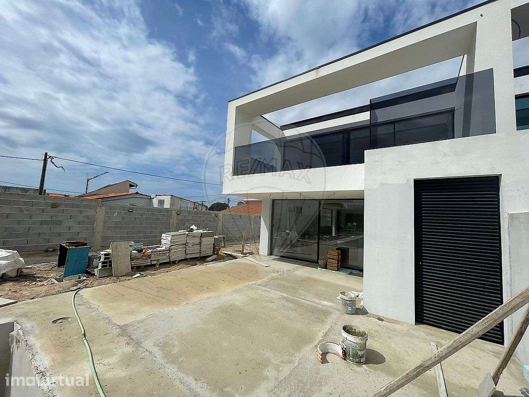 Moradia T4 para venda - Grande imagem: 2/30