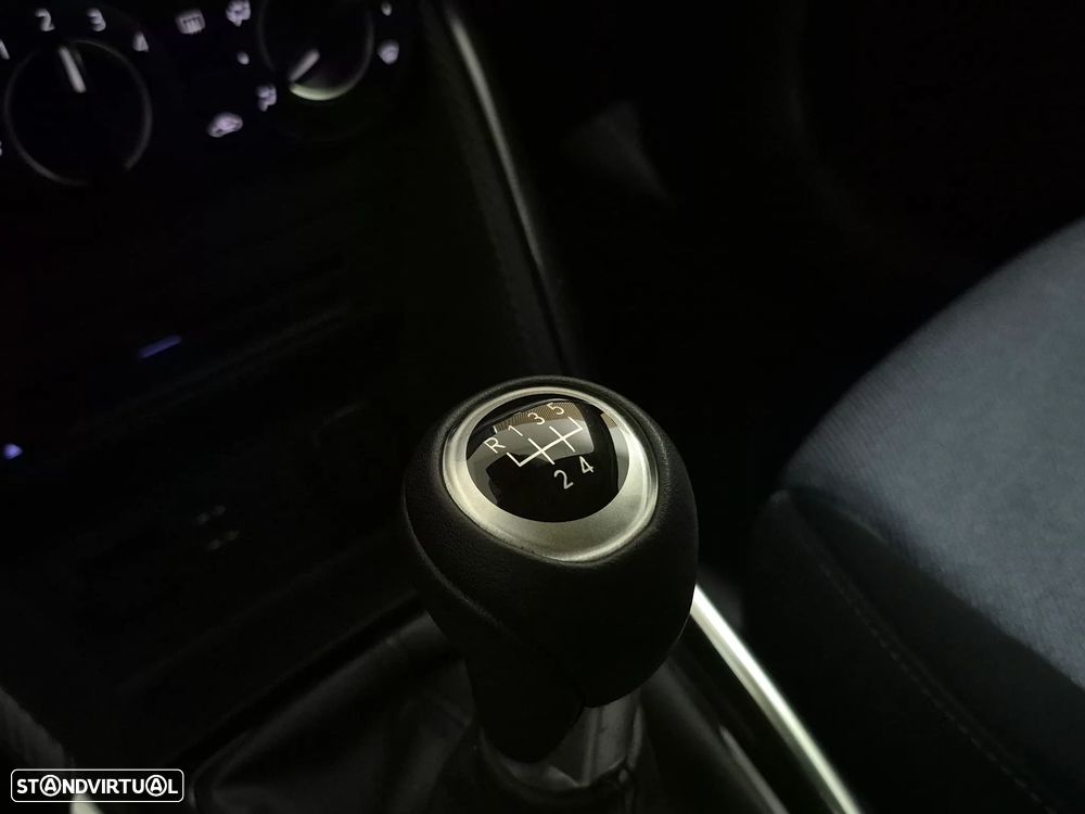 Mazda 2 1.5 Sky.Evolve Navi - 16