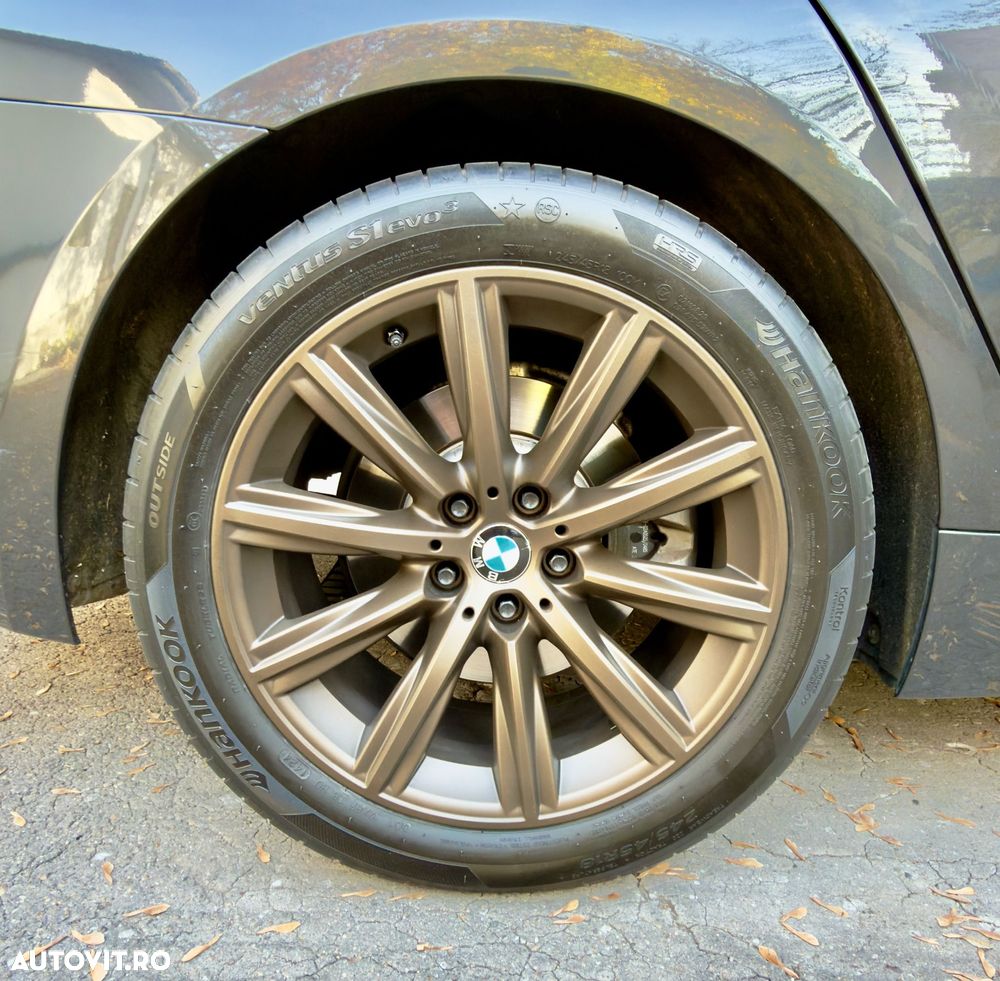 BMW Seria 5 530i xDrive Aut. - 26