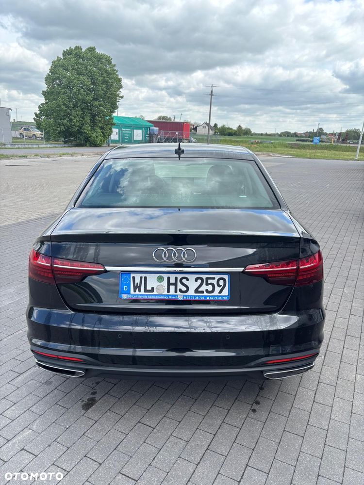 Audi A4 Limousine - 4