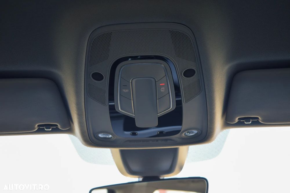 Audi A4 2.0 TDI ultra S tronic Design - 32