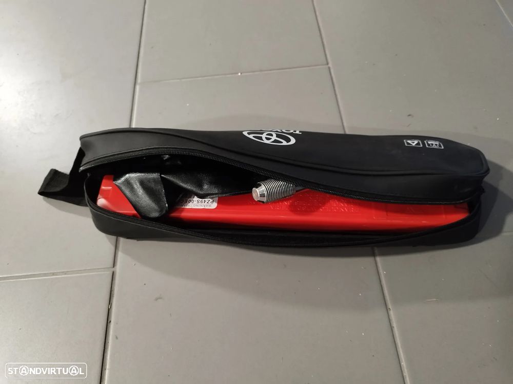 Toyota Yaris 1.5 HSD Comfort+P.Style - 19