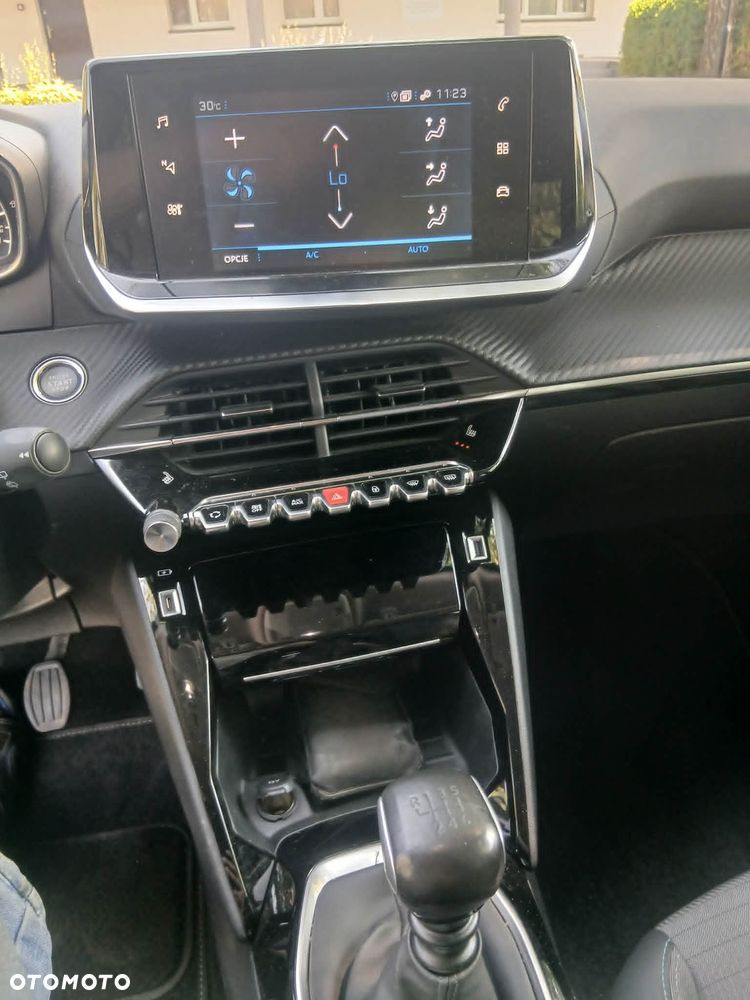 Peugeot 2008 1.2 PureTech Allure Pack S&S - 11