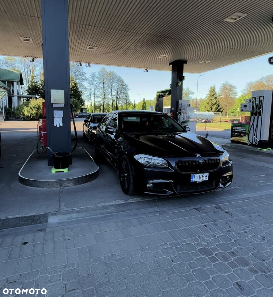 BMW Seria 5 535i - 8