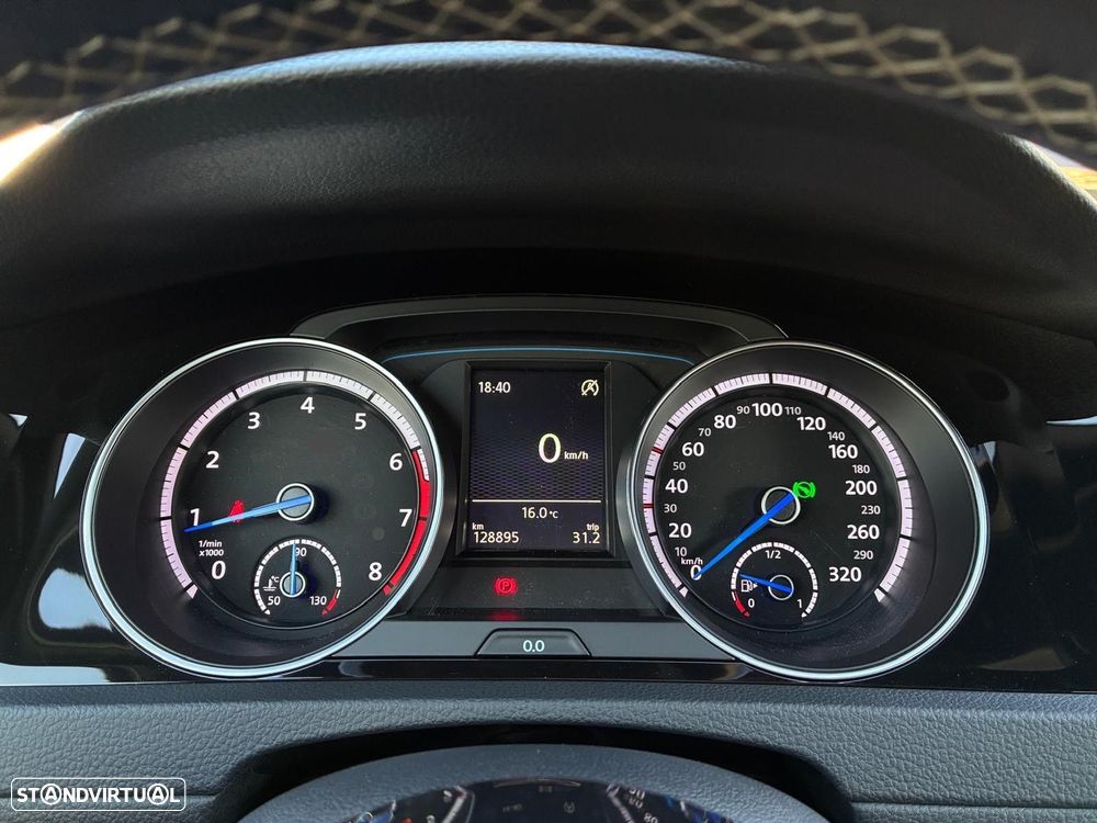 VW Golf 2.0 TSI R DSG - 18