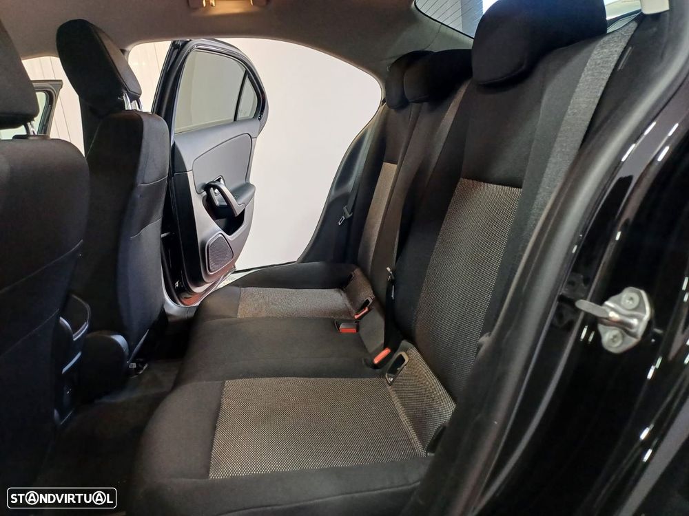 Mercedes-Benz A 180 Limousine - 16