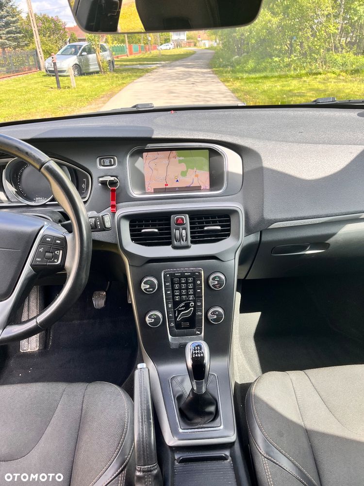 Volvo V40 Cross Country 2017 photo 2