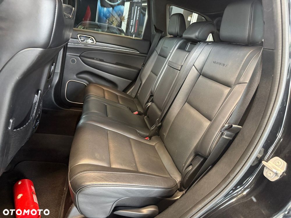 Jeep Grand Cherokee - 14