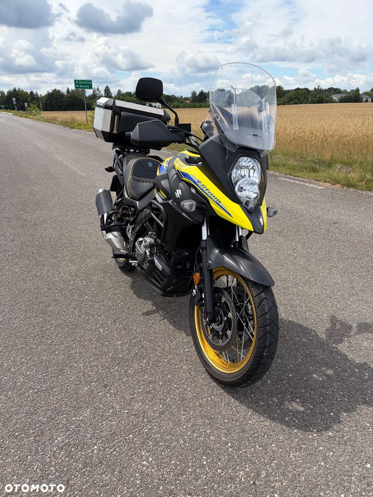 Suzuki V-STROM - 1