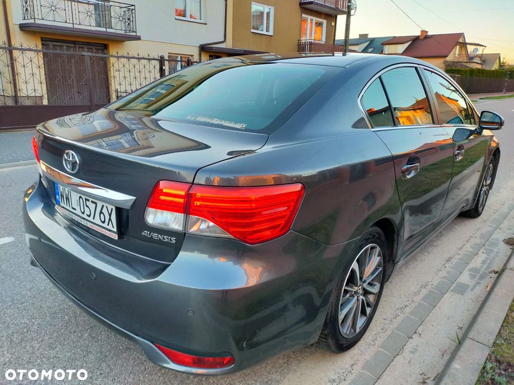Toyota Avensis - 21