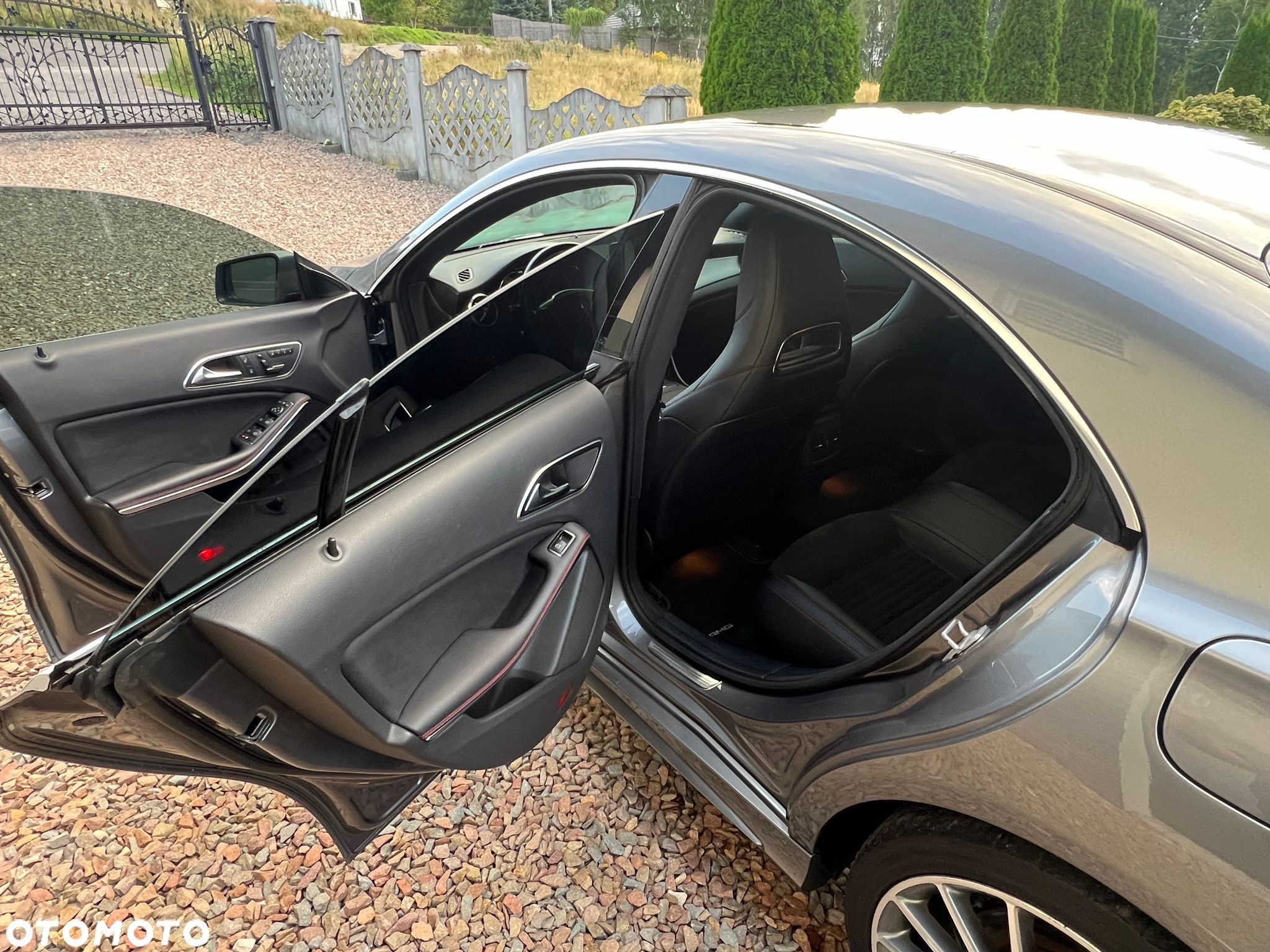 Mercedes-Benz CLA - 28
