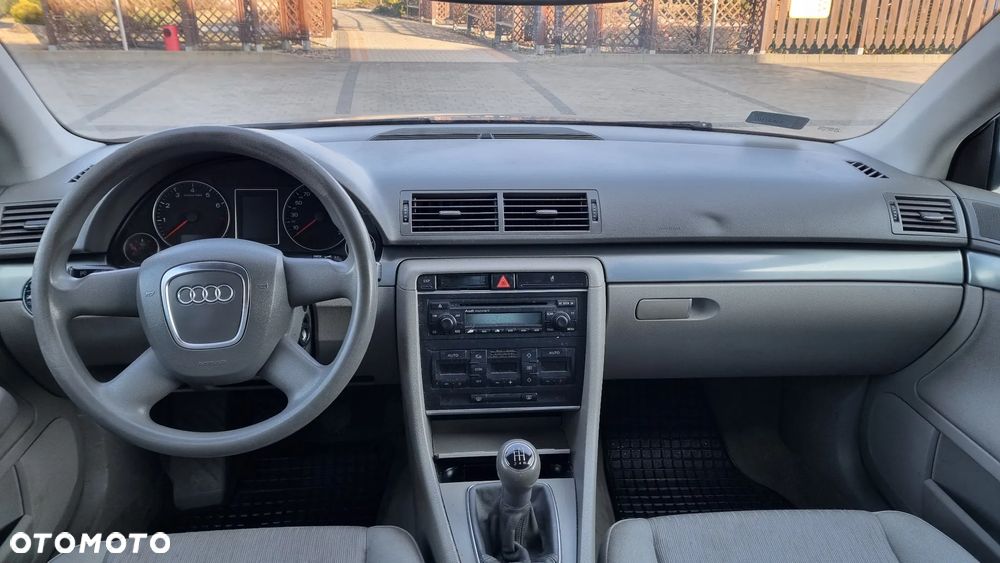 Audi A4 Limousine 1.6 - 8