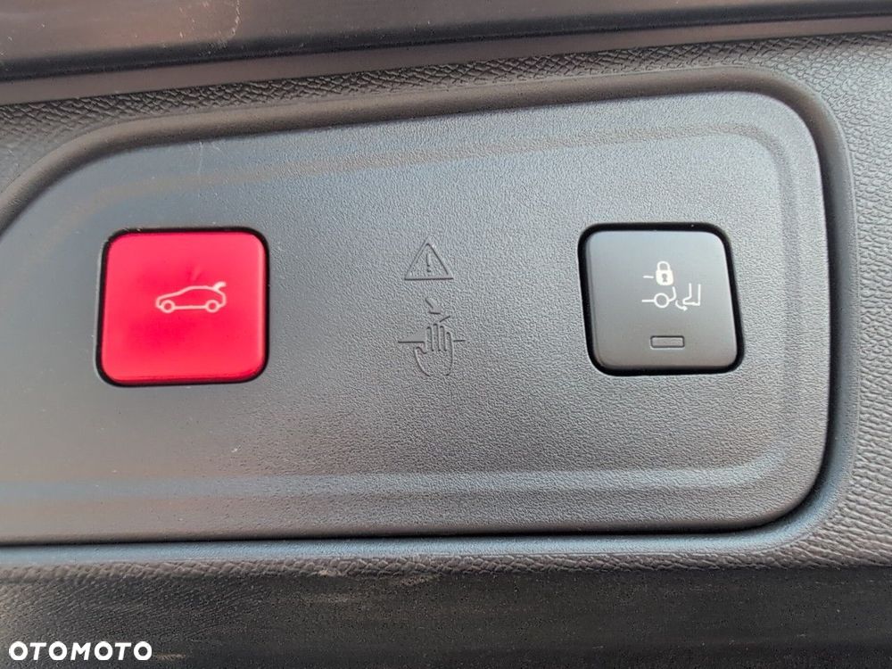 Peugeot 3008 1.6 PureTech Hybrid4 PHEV GT S&S EAT8 - 16