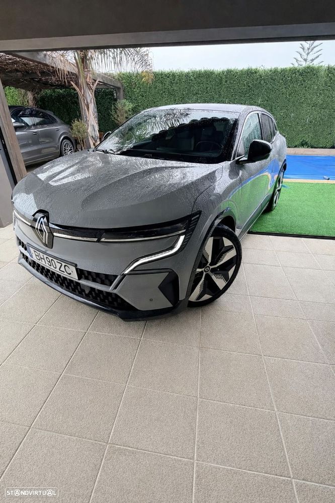 Renault Mégane E-Tech - 3