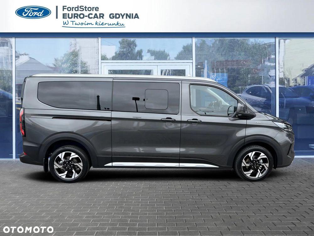 Ford Tourneo Custom - 9