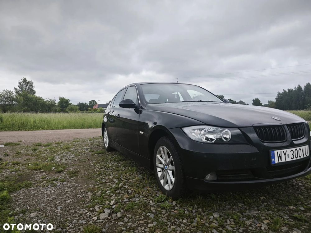 BMW Seria 3 318i - 1